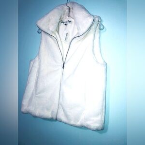 NWT_ Powder Faux Fur Vest_NWT